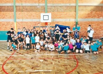 Projeto Joga Aurora beneficia alunos da rede municipal