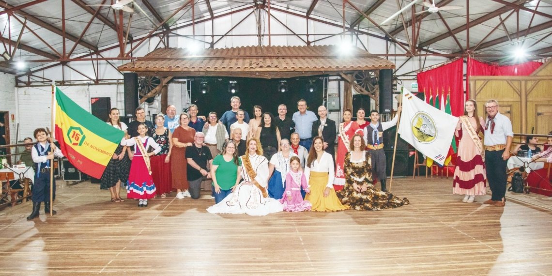 Márcio Schneider assume patronagem do CTG M’Bororé e entidade celebra 40 anos do GAN