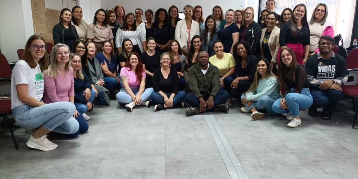 Professores da rede municipal formam a única turma do RS a participar do UNIAFRO 2026