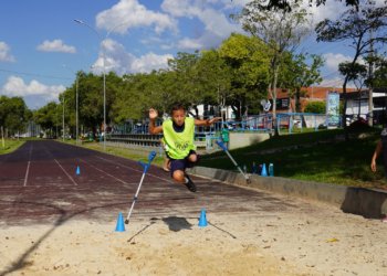 Estudantes da rede municipal participam do projeto de atletismo inclusivo