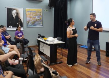 Profissionais da educação participam de capacitação em primeiros socorros 