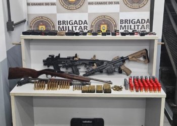 Fuzil, granada e arsenal de guerra são apreendidos em operação no bairro Celeste