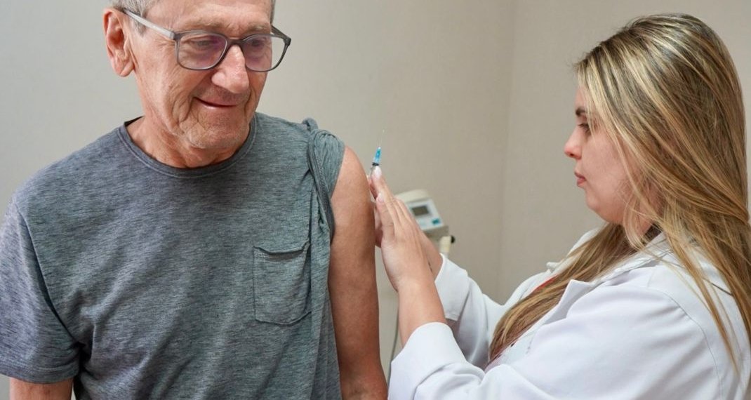 Mais de 550 doses da vacina contra a gripe foram aplicadas no Dia D