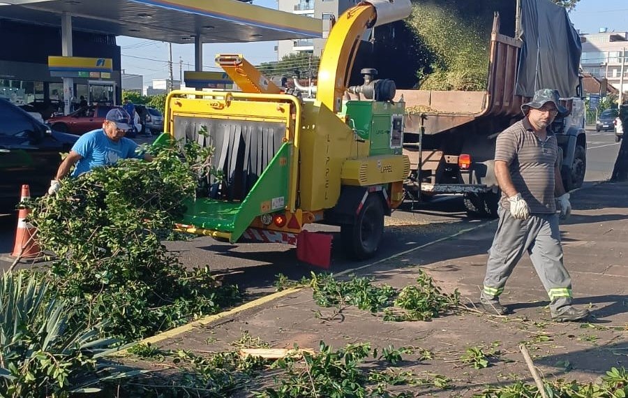 Recolhimento de podas nos bairros Cohab Leste e Jardim do Sol inicia nesta terça-feira