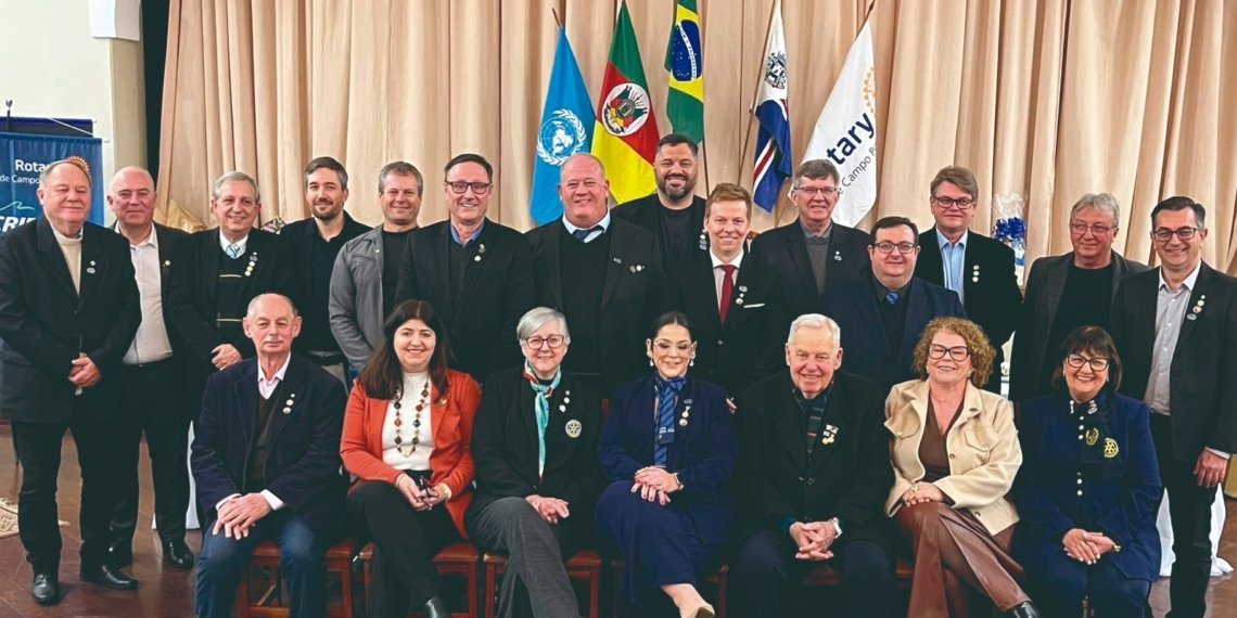 Novo comando do Rotary e do Interact é empossado em Campo Bom