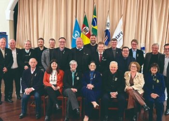 Novo comando do Rotary e do Interact é empossado em Campo Bom