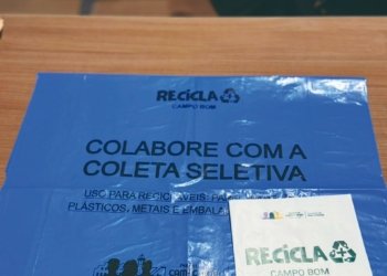 Saco azul chama a comunidade campo-bonense para contribuir com a coleta seletiva do lixo