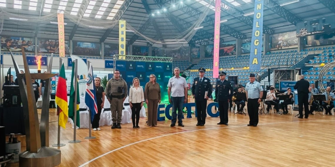 Fogo Simbólico chega a Campo Bom e marca início das atividades da Semana da Pátria