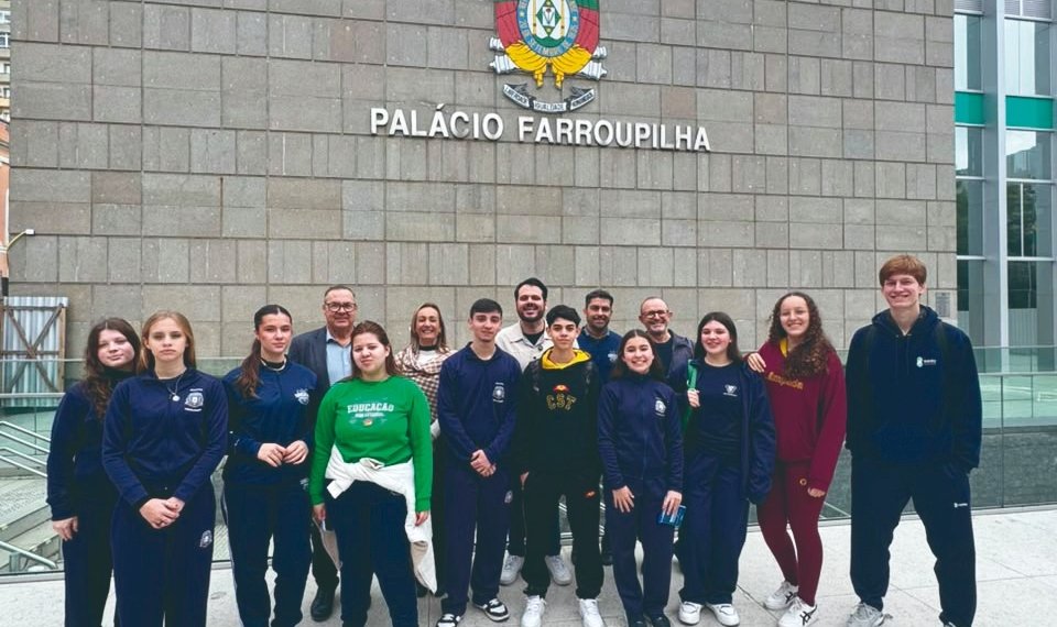 Vereadores mirins de Campo Bom visitam Palácio Piratini e Assembleia Legislativa