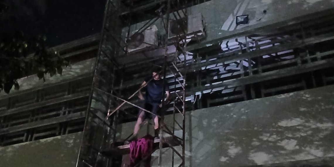 Homem é preso após ser flagrado furtando tubulações de cobre em prédio público de Campo Bom