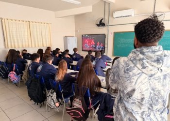 Estudantes das escolas municipais participam de oficina de Danças Urbanas com o projeto “Do Passo ao Palco”
