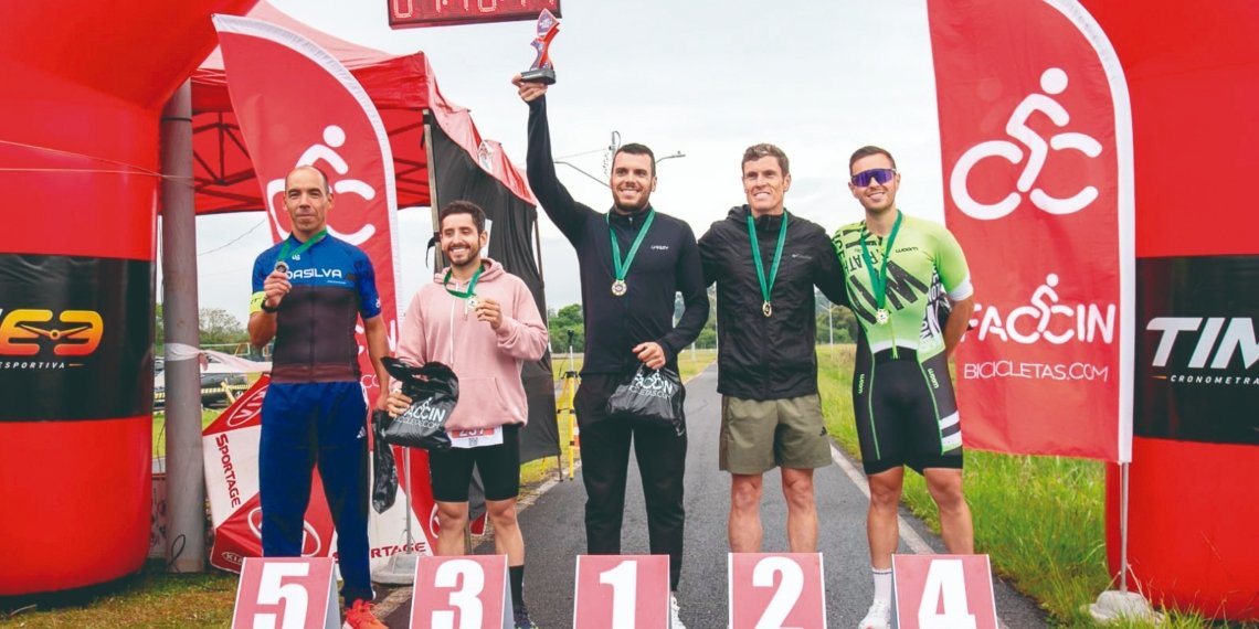 Campo-bonense Otávio Zardo vence Duathlon de Santa Cruz do Sul