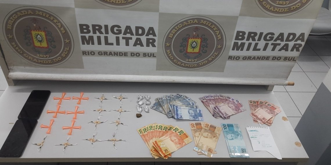 Homem é detido com cocaína e crack durante abordagem em Campo Bom