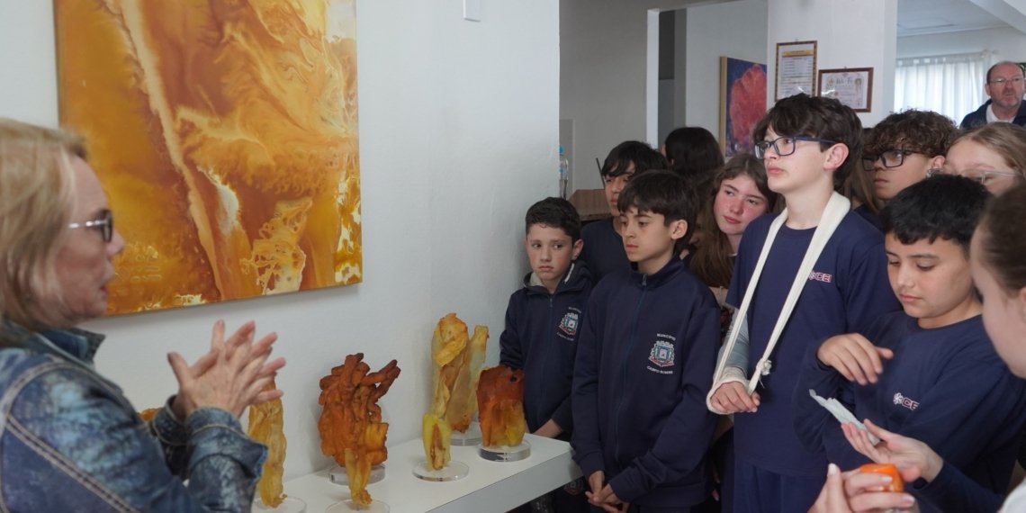 Recursos hídricos são tema de exposição visitada por estudantes da rede municipal