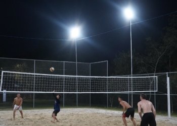 Novas quadras de areia do Parcão têm uso organizado por agendamento